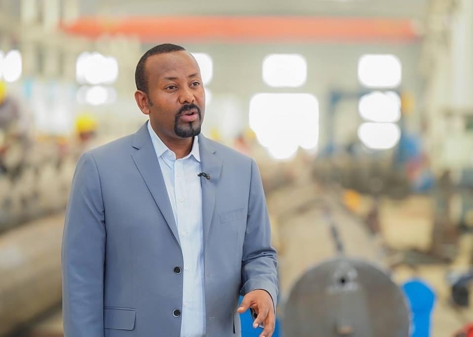 エチオピア連邦政府総理大臣H.E. Abiy Ahmed・科学技術大臣・国防省大臣率いる政府ハイレベルチームがWODA来社、電気通信インフラ整備における重要性を全国ネットで宣伝
